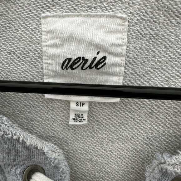 ⭐️SOLD ⭐️NWOT Aerie Lace Up Oversized Grey Crew Sweatshirt Size S - Picture 3 of 6